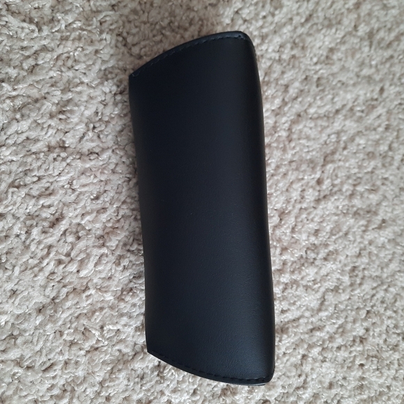 Ray-Ban black snap closure glasses/sunglasses case - Picture 5 of 8